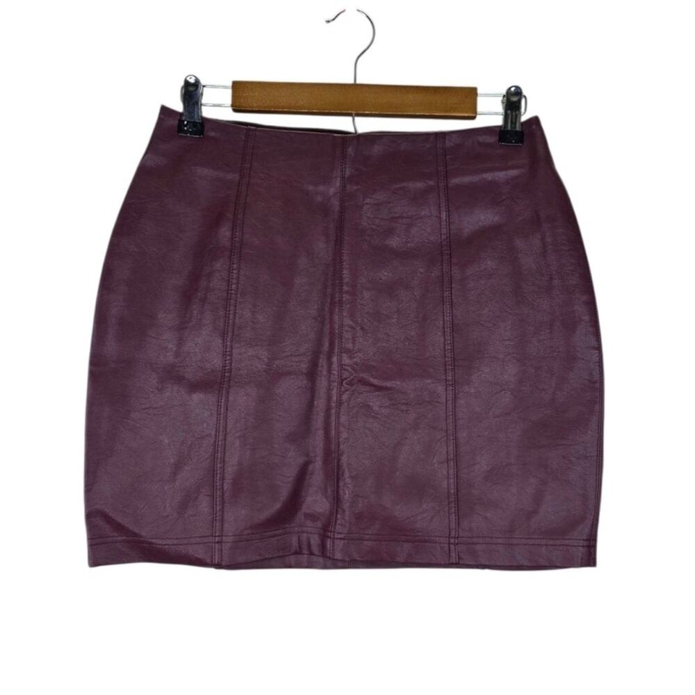Jolt Women's 9 Vegan Leather Mini Skirt in Burgundy NEW